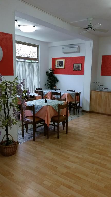 Hotel Villa Del Sole Rimini Eksteriør billede
