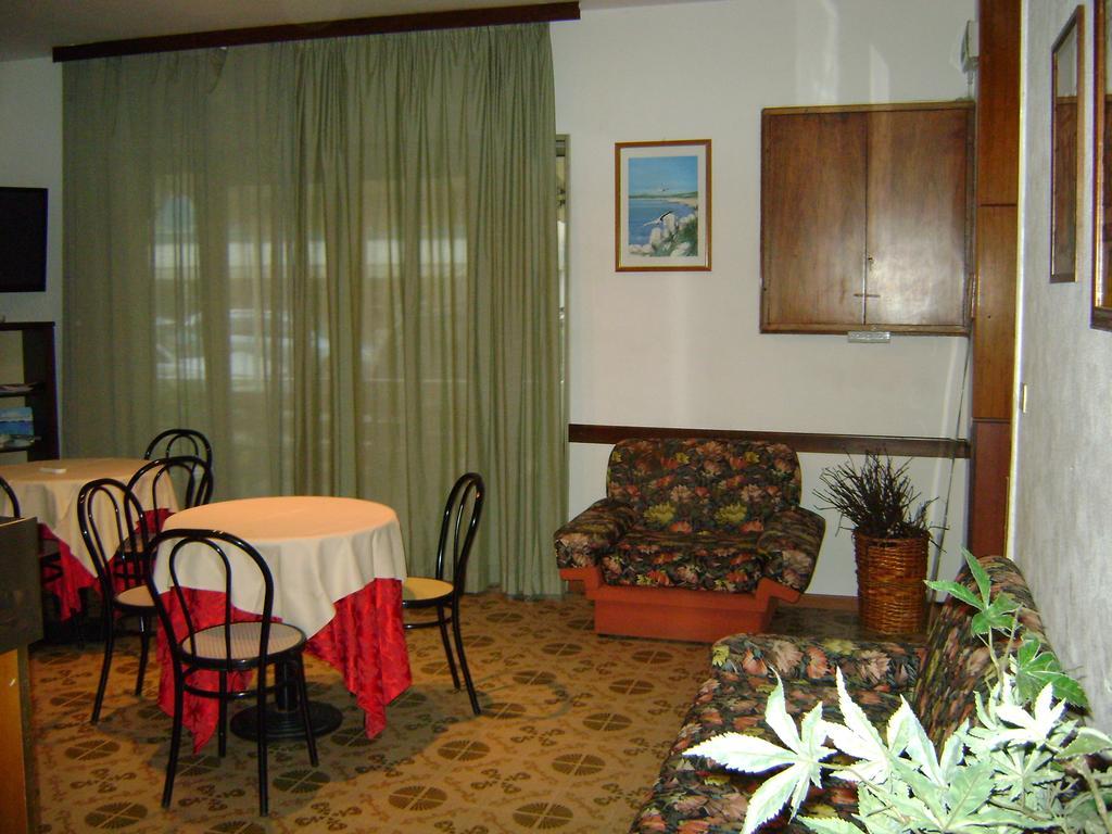 Hotel Villa Del Sole Rimini Eksteriør billede