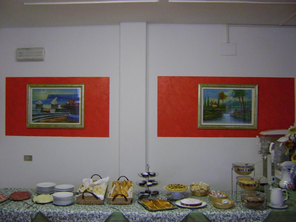 Hotel Villa Del Sole Rimini Eksteriør billede